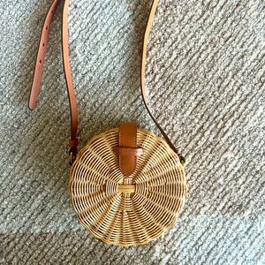 Jcrew rattan straw canteen circle straw purse with adjustable leather strap